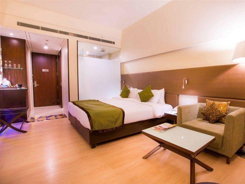 Regenta Central Grand Exotica Pimpri-Chinchwad Buitenkant foto