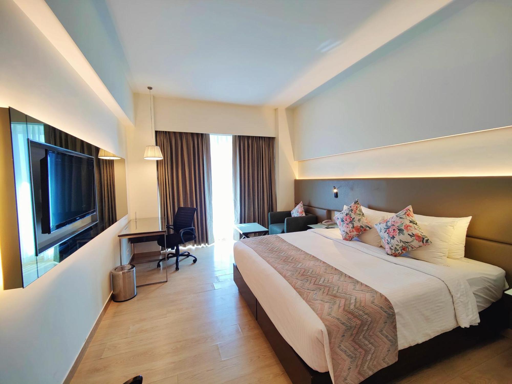 Regenta Central Grand Exotica Pimpri-Chinchwad Buitenkant foto